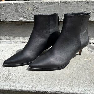 Saks Fifth Avenue | Charlie Leather Kitten Heel Black Ankle Boots | Size 7